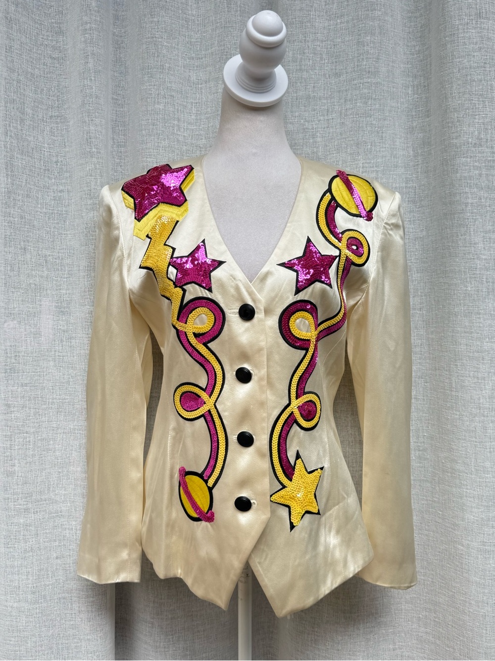 Escada by Margaretha Ley ivory sequins stars hello angel blazer